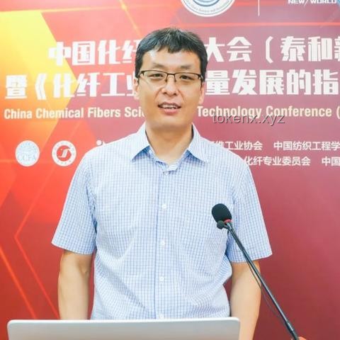 新能源汽车行业：智能化、绿色化加速发展